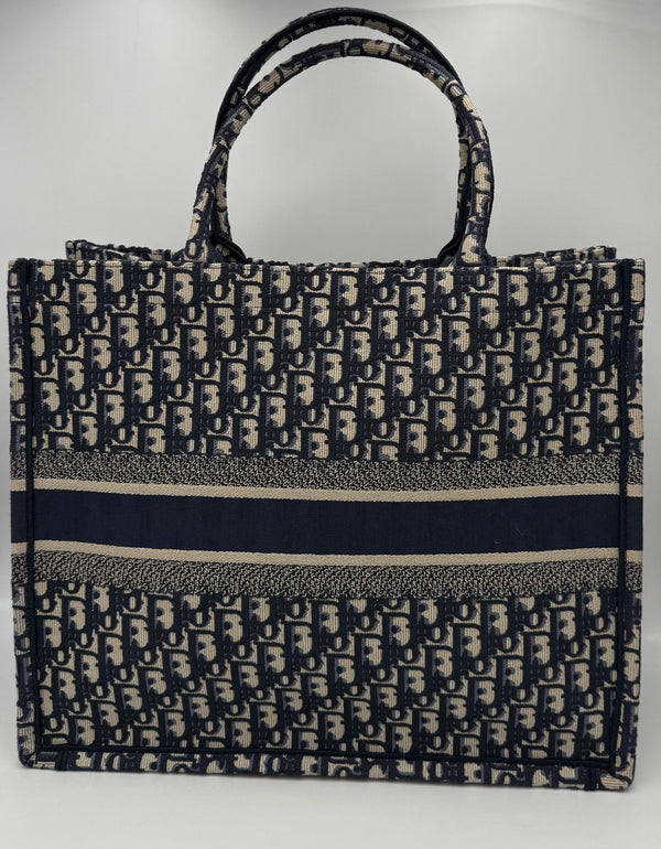 Dior DIOR TOTE BOOK Grande Tote